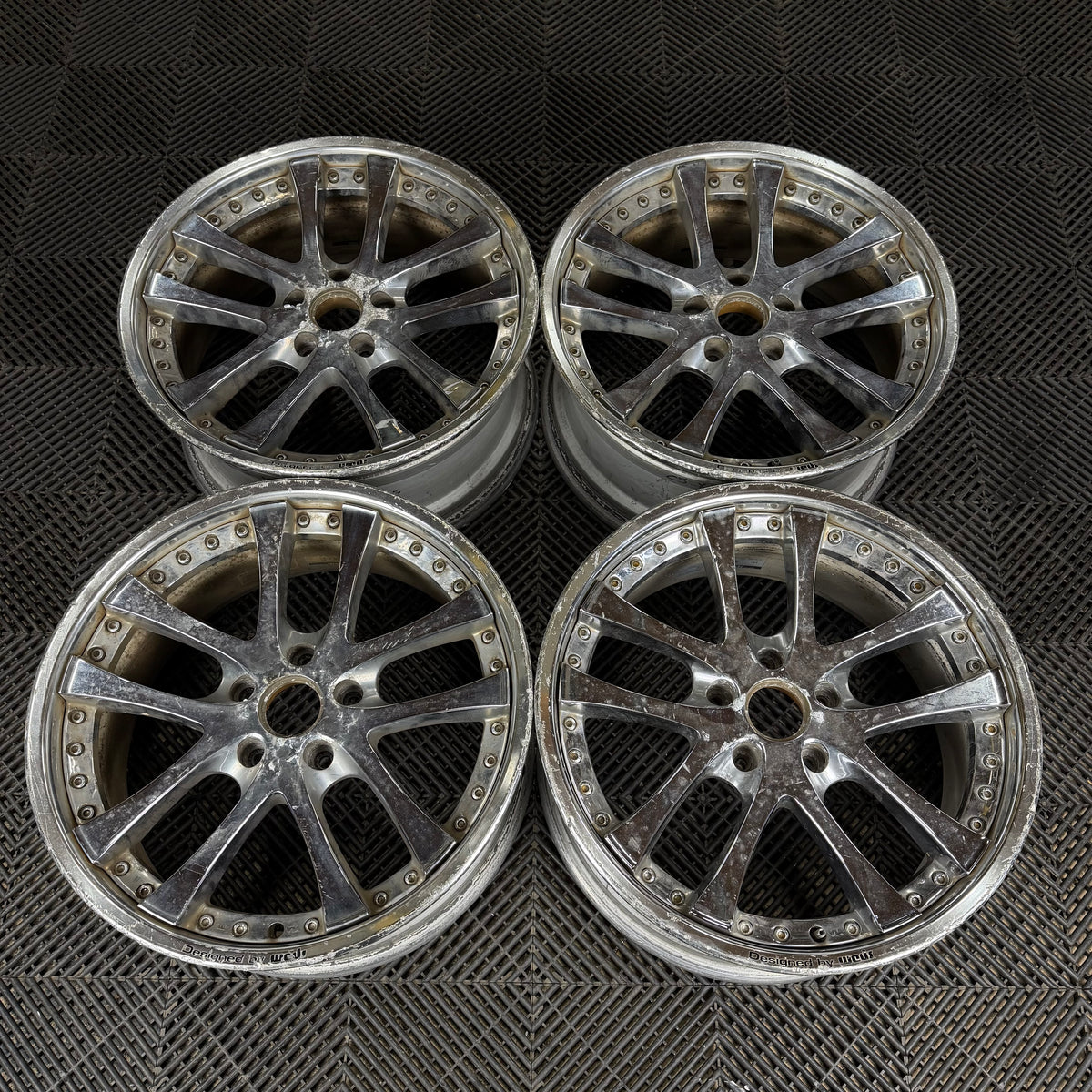 693C935E-13CC-4805-BFD4- 