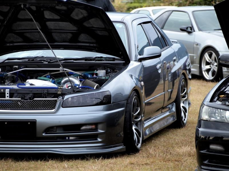 URAS | Type-R 18mm Front Fenders for Nissan R34 Skyline 2 Door / 4 Doo ...