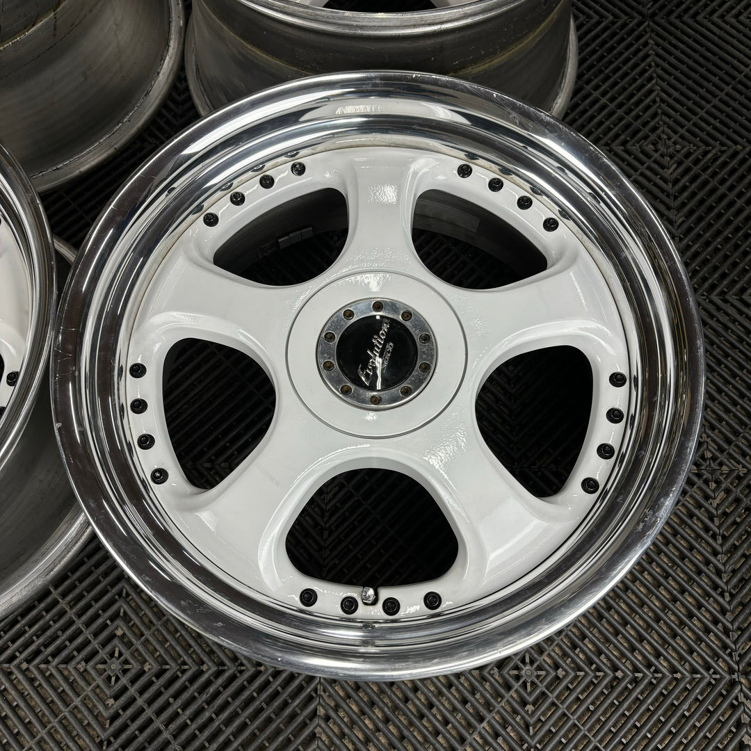 Work Evolution Stitch

5x114.3

18x8.5 +35

18x10.5 +19