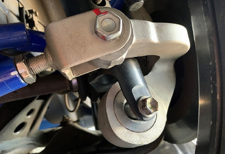 D-MAX D1SPEC | Rear Knuckle Shock Spherical Bearing & Collar Set for Nissan R33 / R34 GT-R