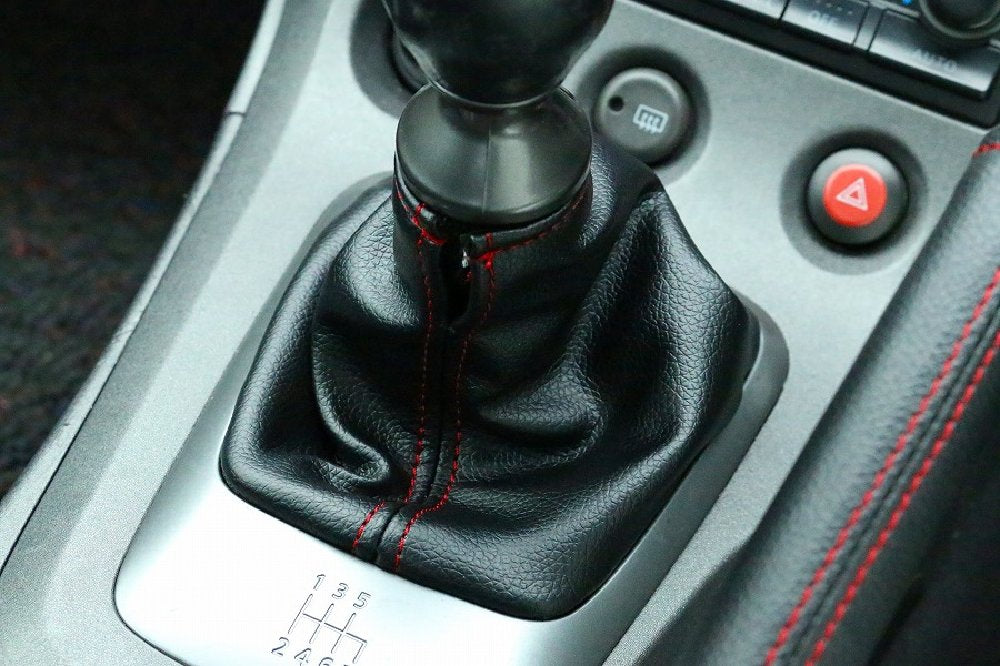D-MAX | Shift Boot for Nissan 180SX / Silvia S13 / S14 / S15 / Skyline & More