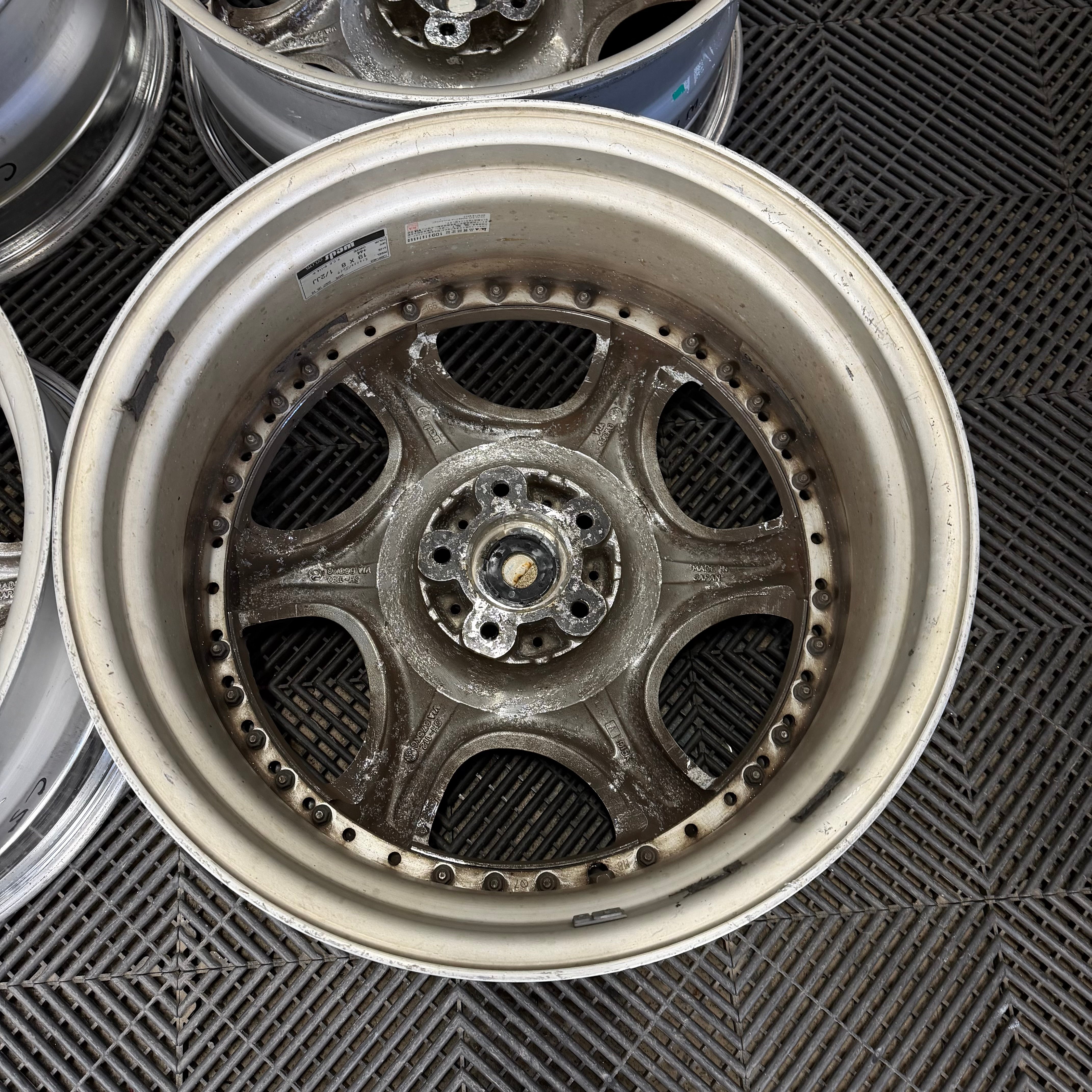 Weds Kranze Bazreia / 5x114.3 / 19x8.5+44 – Parts From Japan