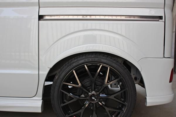 Garage Vary | Low-Form Fender Trim for Suzuki Every DA17