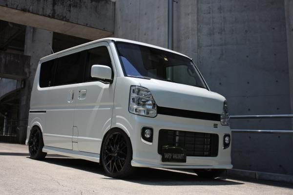 Garage Vary | GROWN Hood - FRP for Suzuki Every DA17