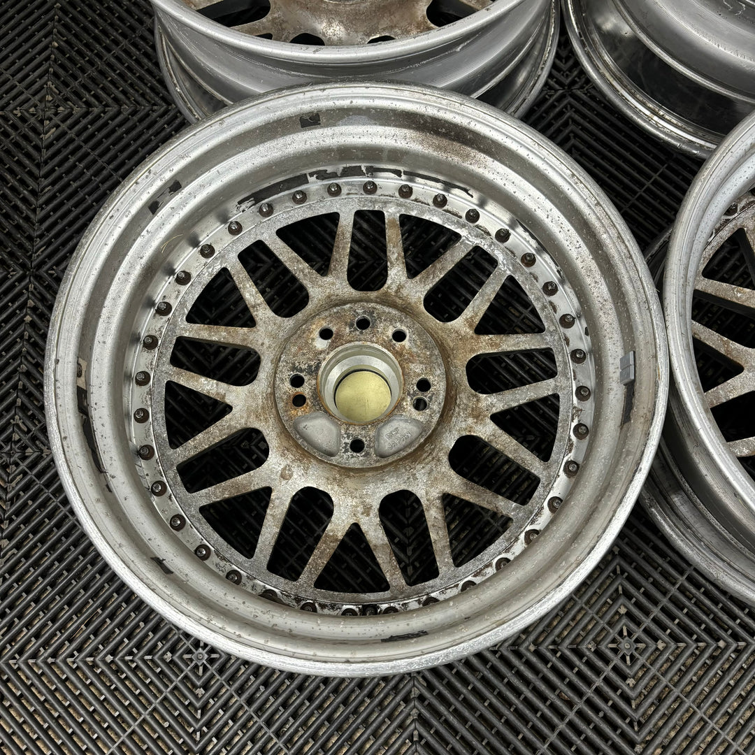 Work VSMX

4x114.3 / 5x114.3

17x7 +10

17x8 +10