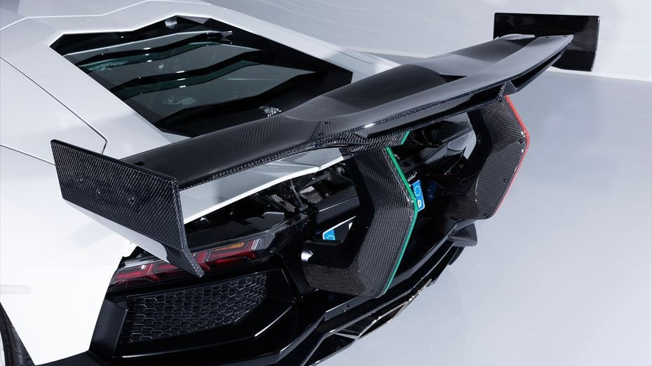 AIMGAIN GT PERFECT BODY KIT LAMBORGHINI AVENTADOR - (CONTACT FOR PRICING)