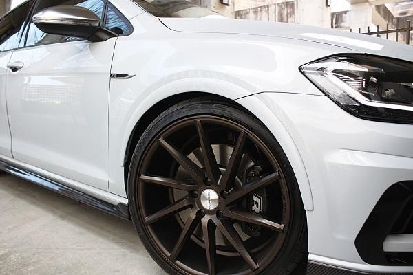 Garage Vary | Exterior Accessory for Volkswagen Golf Mk7