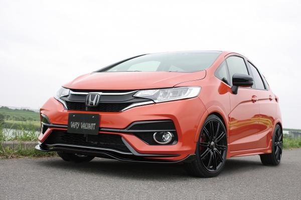 Garage Vary | Front Lip Spoiler FRP for Honda Fit (GK3-GK6/GP5-GP6) 2017+ - Image 3
