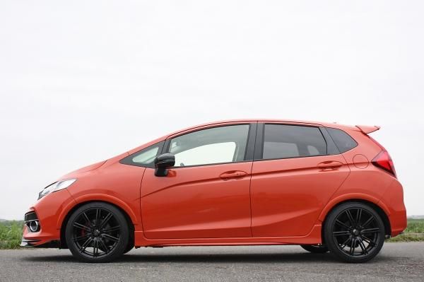 Garage Vary | Low Form Fender Flares Urethane for Honda Fit (GK3-GK6/GP5-GP6) 2017+