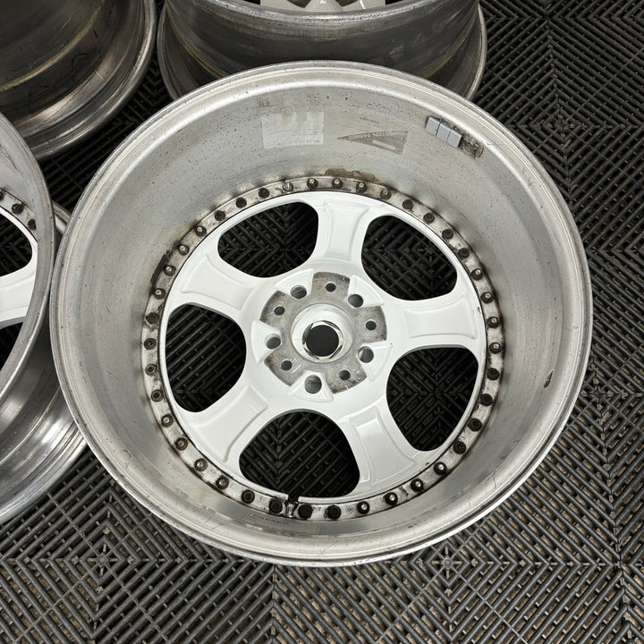 Work Evolution Stitch

5x114.3

18x8.5 +35

18x10.5 +19