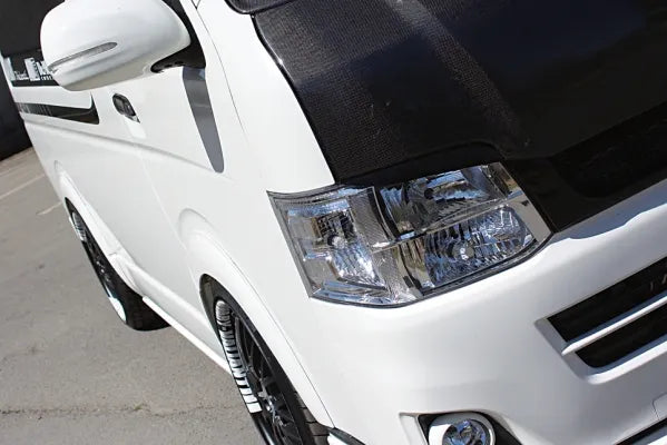 Garage Vary | Works Front Fenders for Toyota Hiace 200 Series (H200)