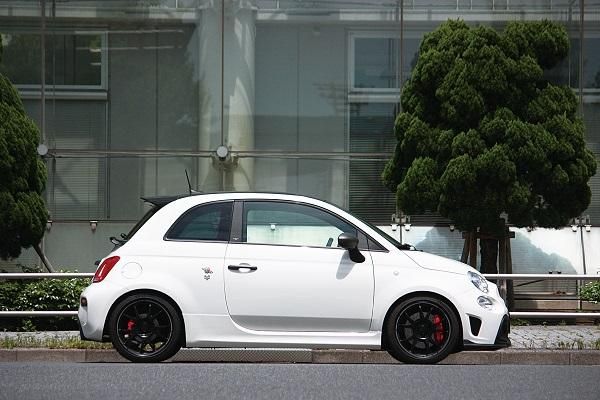 Garage Vary | Hatch Wing (FRP) for Abarth 595