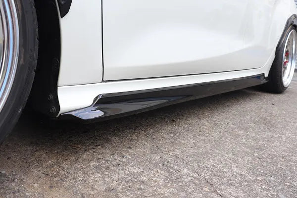 Garage Vary | Side Skirts for Toyota Yaris (MXPH10/KSP210)