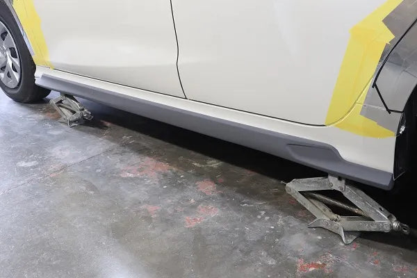 Garage Vary | Side Skirts for Toyota Yaris (MXPH10/KSP210)