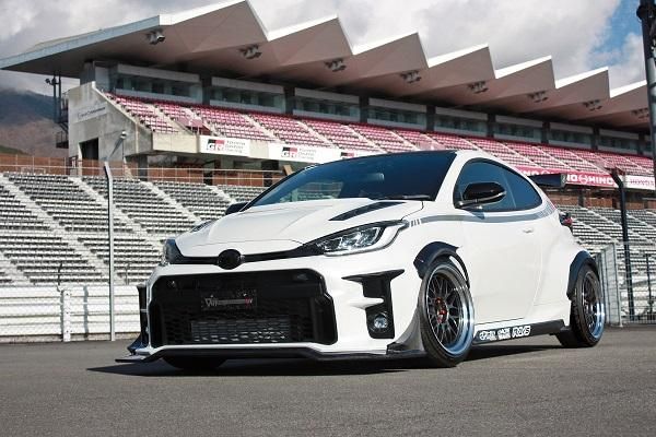 Garage Vary | Glide Lip Spoiler Plain Weave Carbon for Toyota GR Yaris (GXPA16) - Image 2
