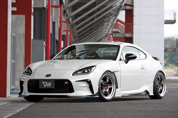 Garage Vary | Front Fenders FRP for Toyota GR86 (ZN8) - Image 3