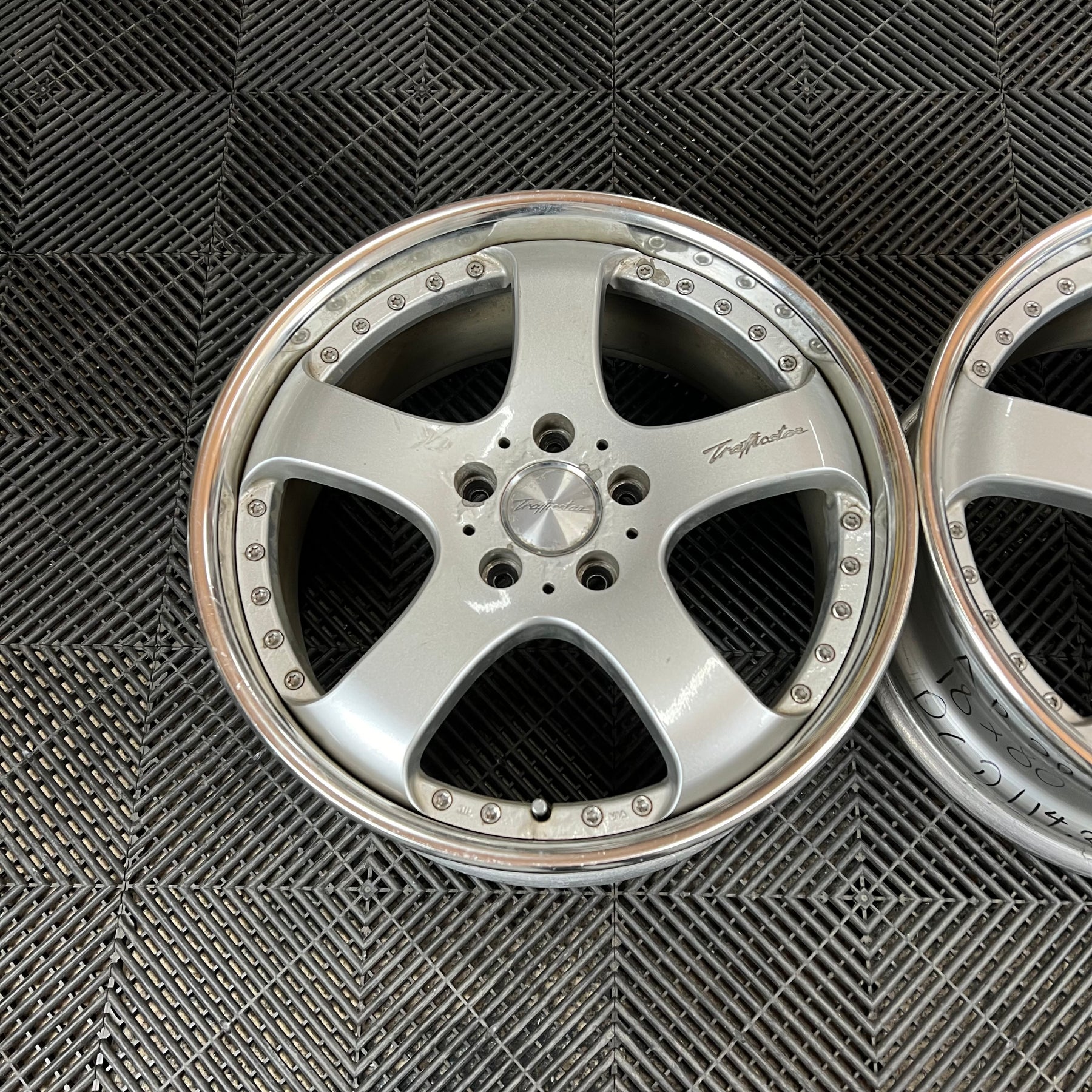 1731F2C6-67FF-4234-AAF1-