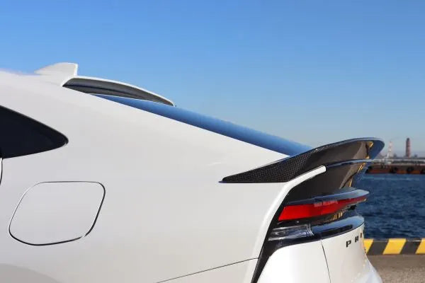 Garage Vary | Trunk Wing T-2 (Carbon) for Toyota Prius (MXWH60/65)