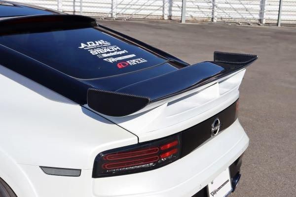 Garage Vary | GT Wing FRP with Twill Weave Carbon for Nissan 400Z (RZ34) - Image 4