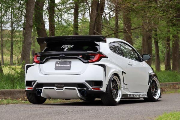 Garage Vary | Blister Style Rear Fenders +9mm for Toyota GR Yaris (GXPA16)