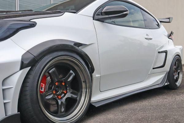 Garage Vary | Glide Side Skirts Twill Weave Carbon for Toyota GR Yaris (GXPA16)
