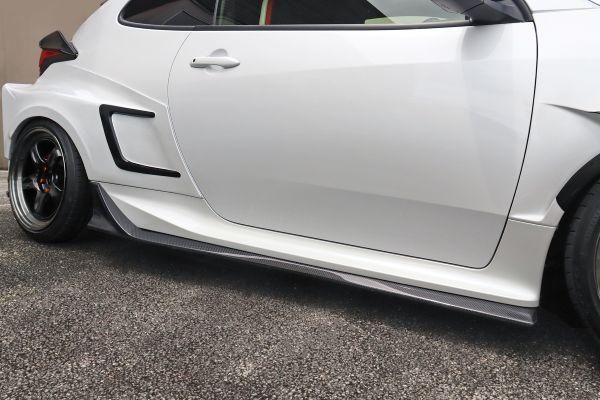 Garage Vary | Glide Side Skirts Twill Weave Carbon for Toyota GR Yaris Kouki (GXPA16) - Image 6