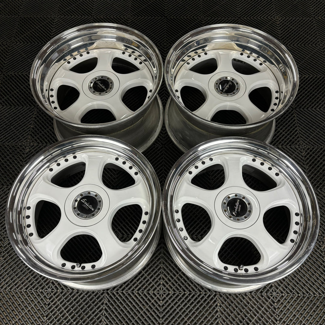 Work Evolution Stitch

5x114.3

18x8.5 +35

18x10.5 +19