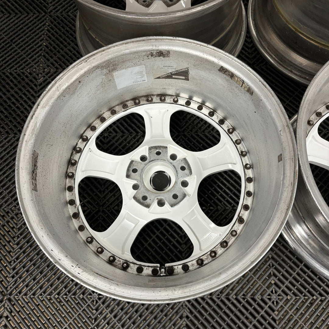Work Evolution Stitch

5x114.3

18x8.5 +35

18x10.5 +19
