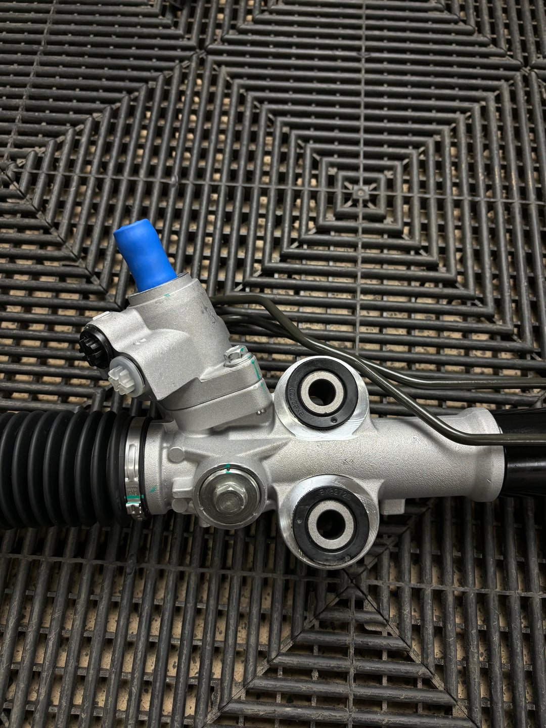 K Fab Power Steering Rack for Nissan 350z / Infiniti G35 (LHD)