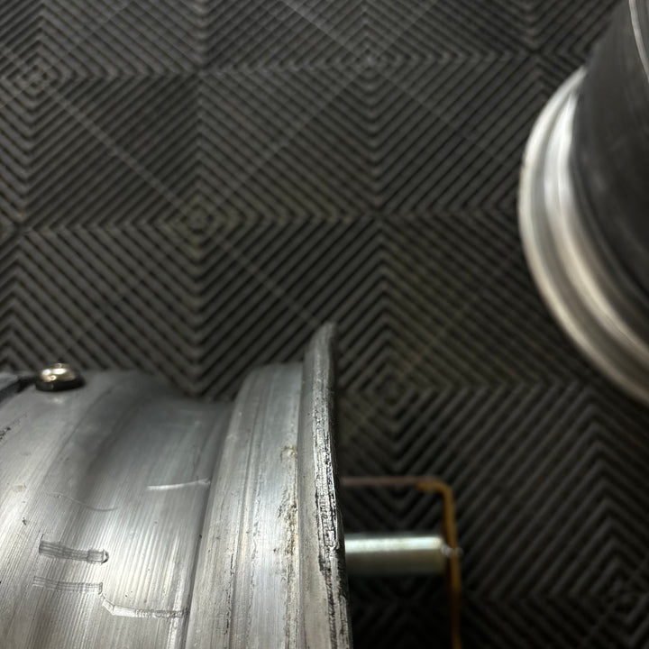 Concept Neeper Ghini

5x114.3

18x10 -16

18x11 -29