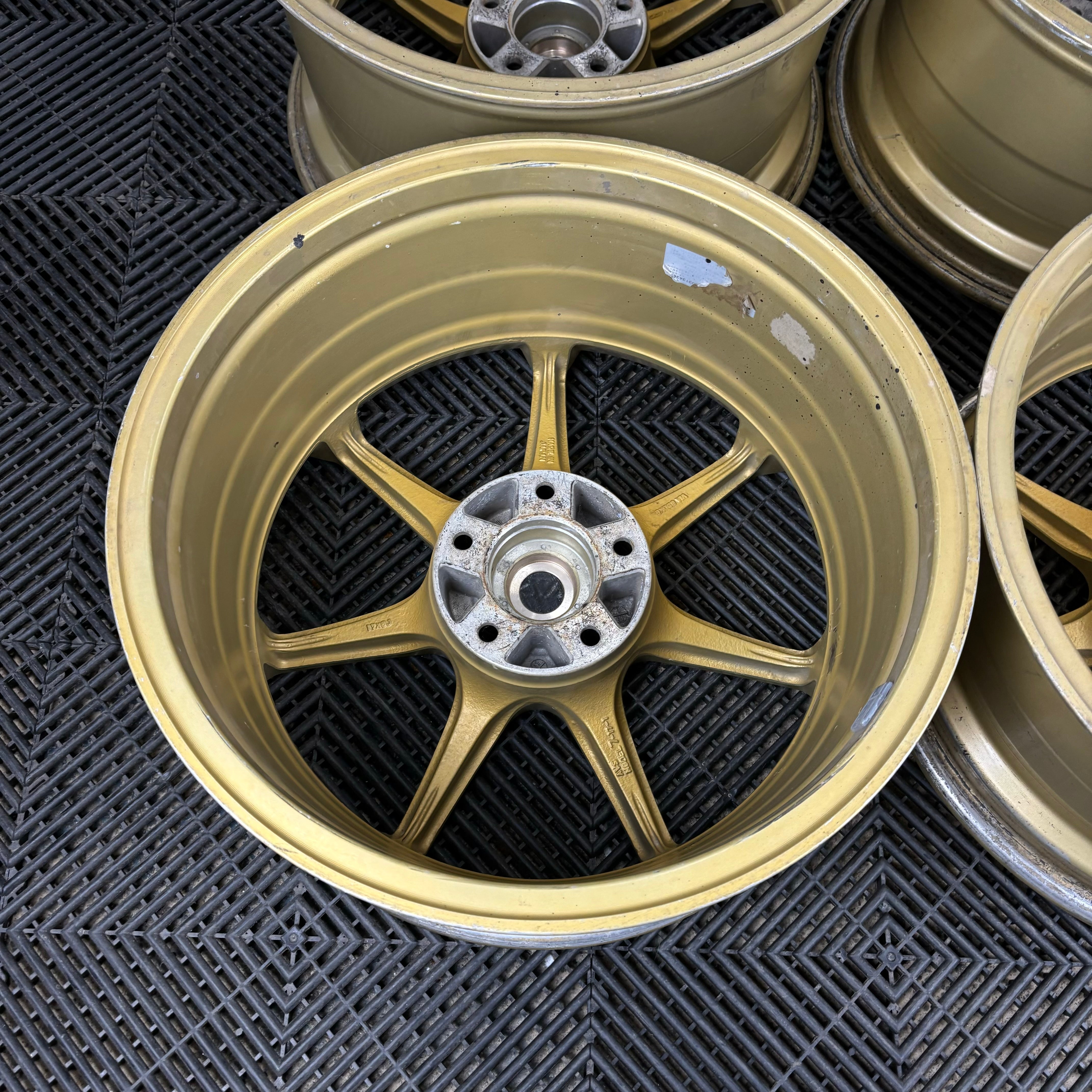 YOKOHAMA ホイール　AVS モデル7 ゴールド Advan AVS Model 7 / 5x114.3 / 17x8 +38 & 17x9 +38 – Parts From Japan