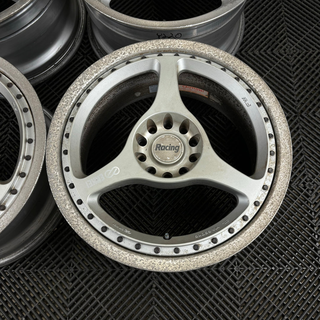 Enkei RS-3 / 5x114.3 / 17x8 +35 & 17x9 +35