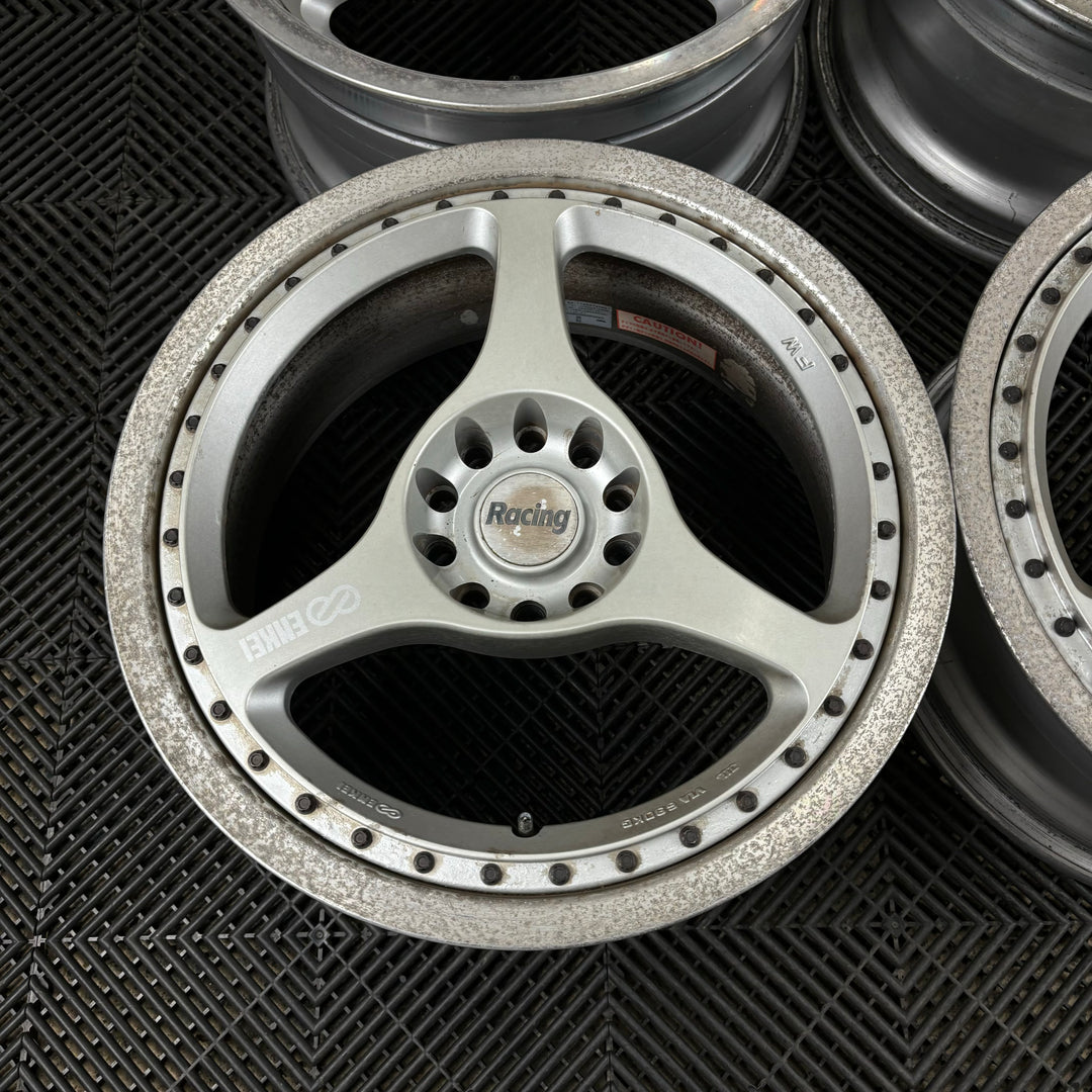 Enkei RS-3 / 5x114.3 / 17x8 +35 & 17x9 +35