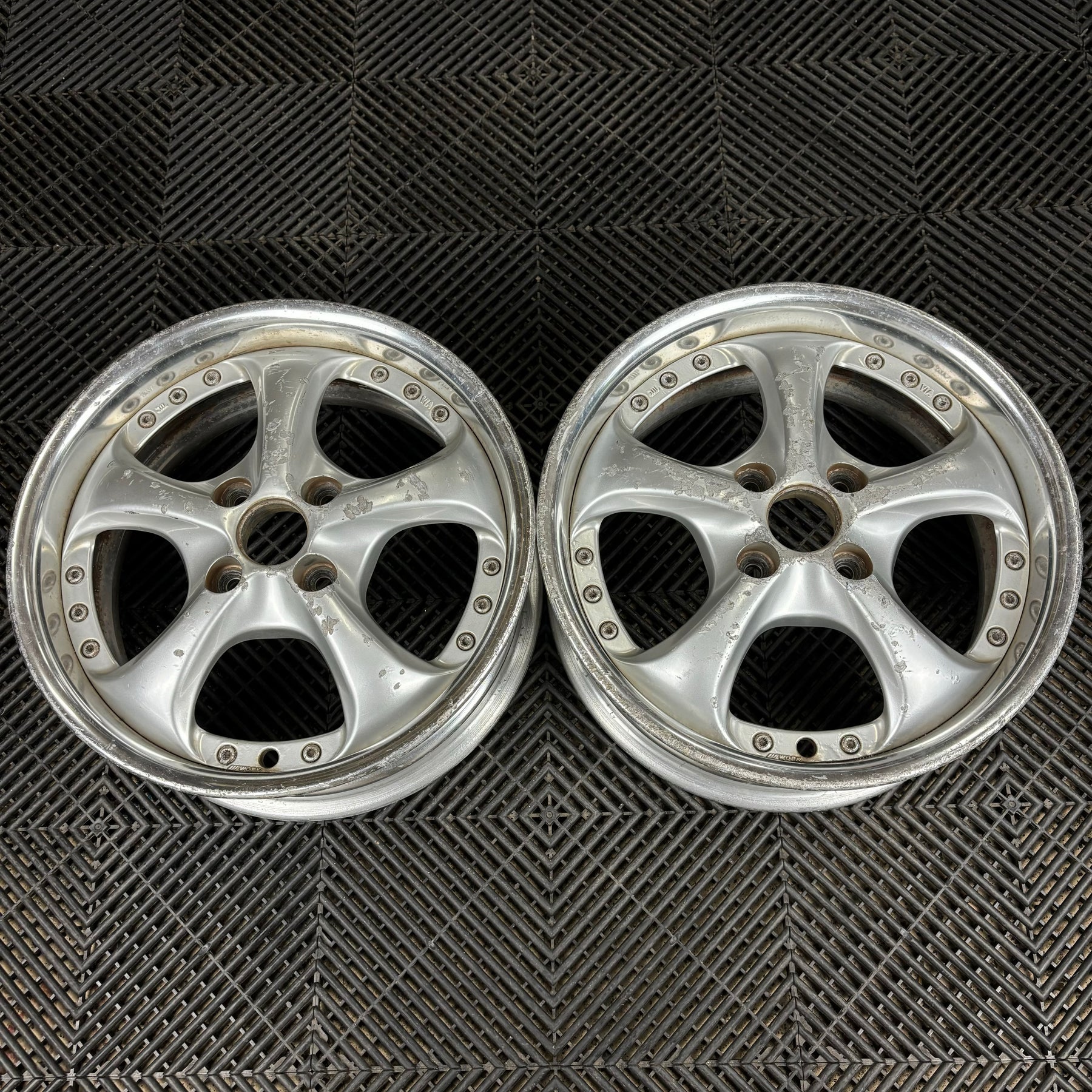 75252DC6-B524-4D2E-8DB3-