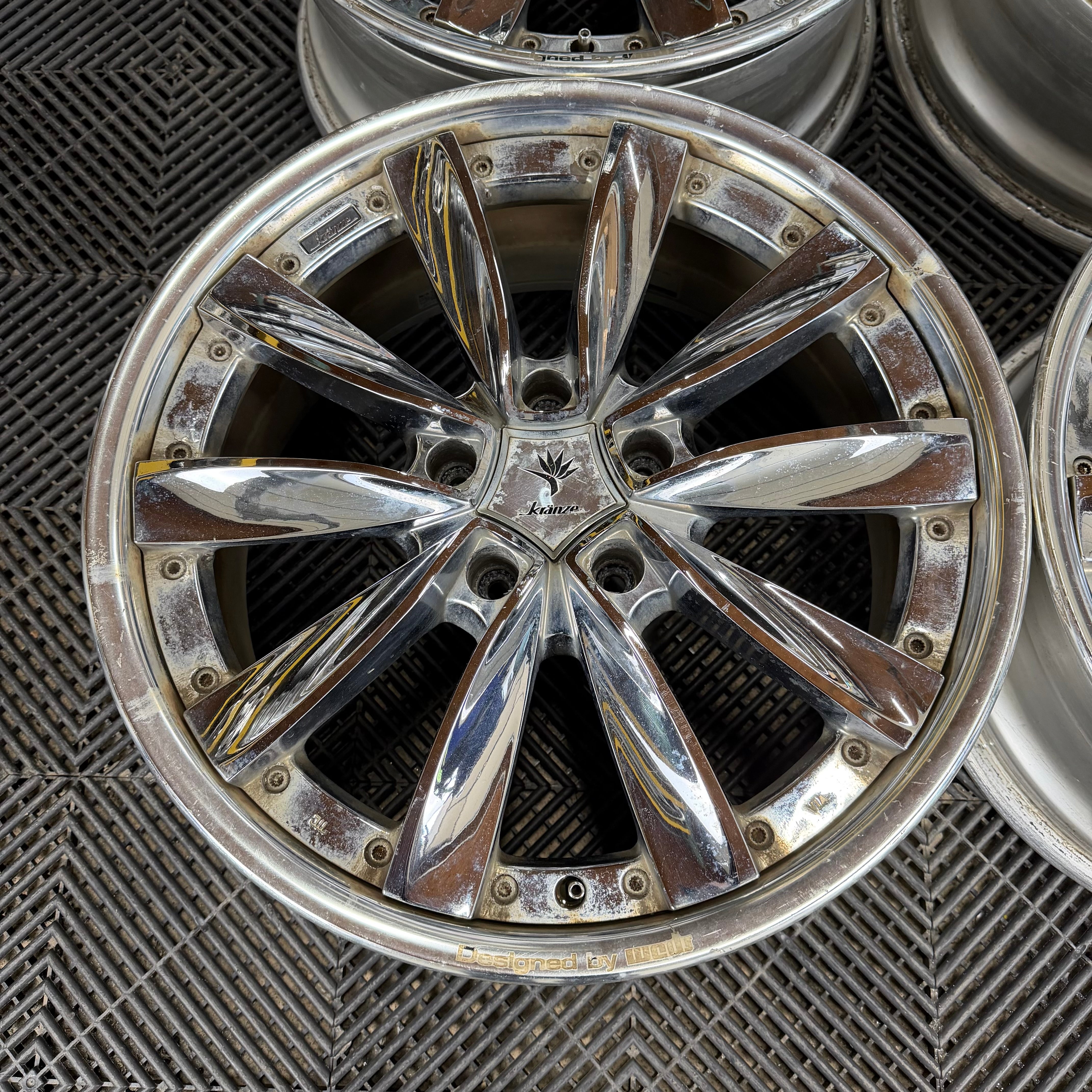 【極美品】Weds Kranze Chrishna 20インチ Weds Kranze Chrishna | 5x114.3 | 18x8+42 – Parts From Japan