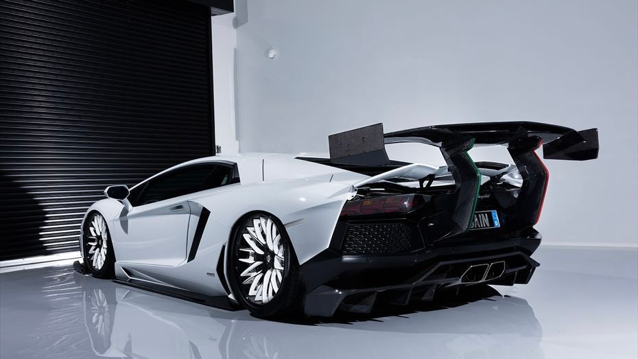 AIMGAIN GT PERFECT BODY KIT LAMBORGHINI AVENTADOR - (CONTACT FOR PRICING)
