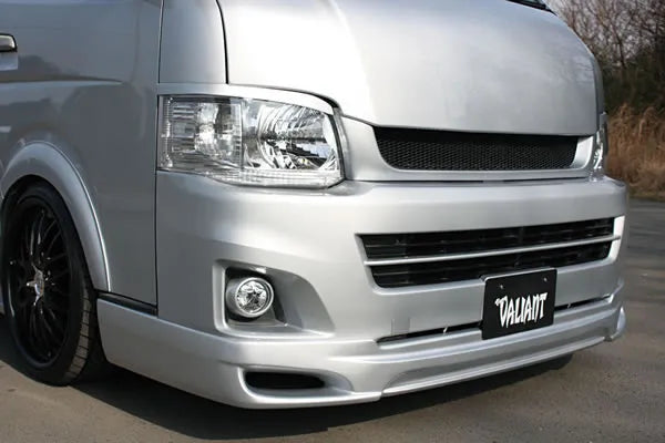 Garage Vary | Front Grille for Toyota Hiace (H200)