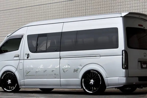 Garage Vary | Rear Protector for Toyota Hiace (H200)