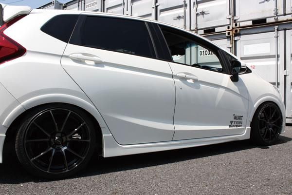 Garage Vary | Low Form Fender Flares Urethane for Honda Fit (GK3-GK6/GP5-GP6) 2013-2017