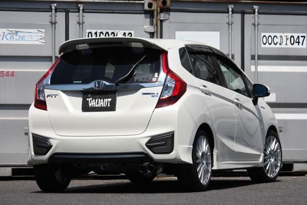 Garage Vary | Rear Roof Lip Urethane for Honda Fit RS / S Package (GK3-GK6/GP5-GP6) 2013-2017 - Image 4