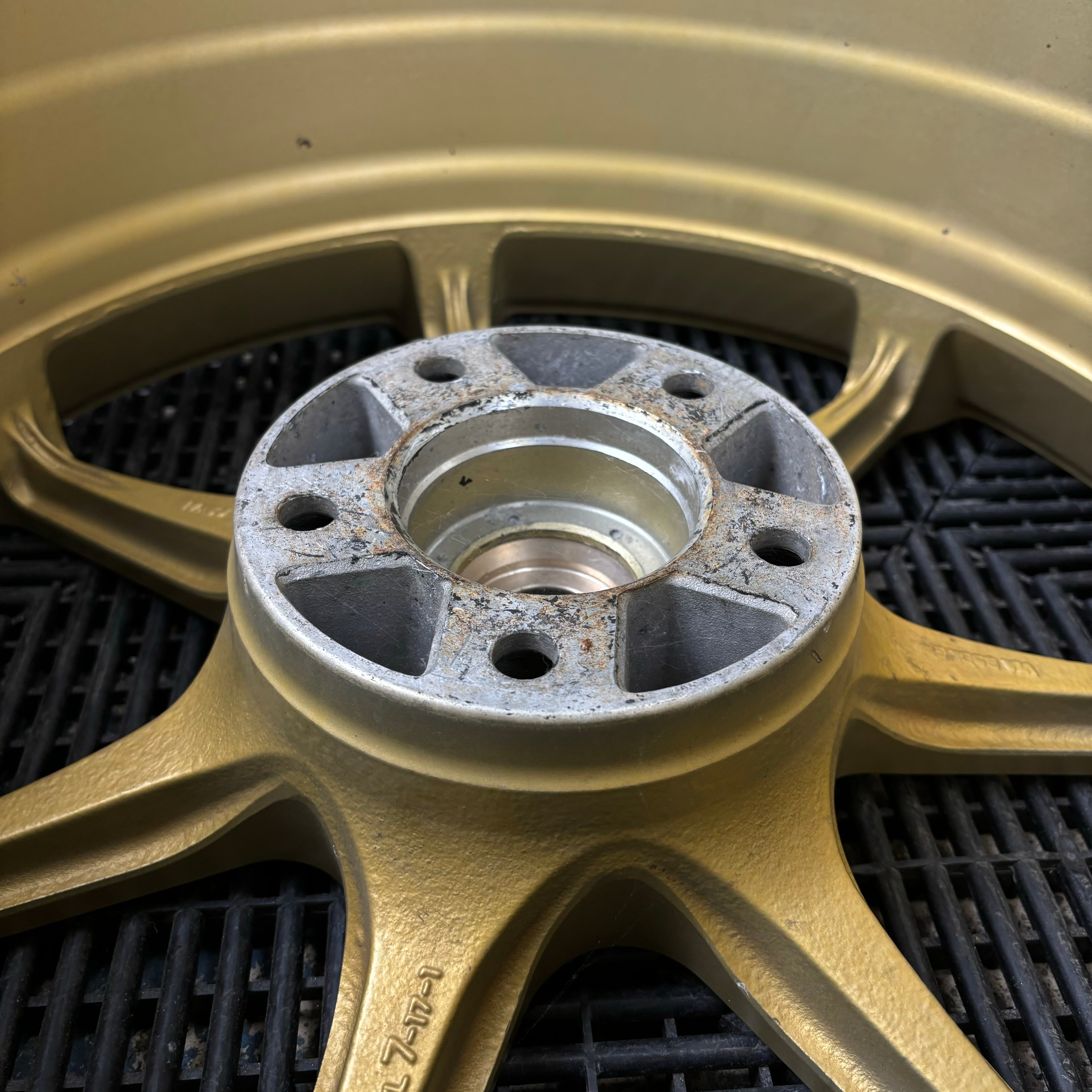Advan AVS Model 7 / 5x114.3 / 17x8 +38 & 17x9 +38 – Parts From Japan