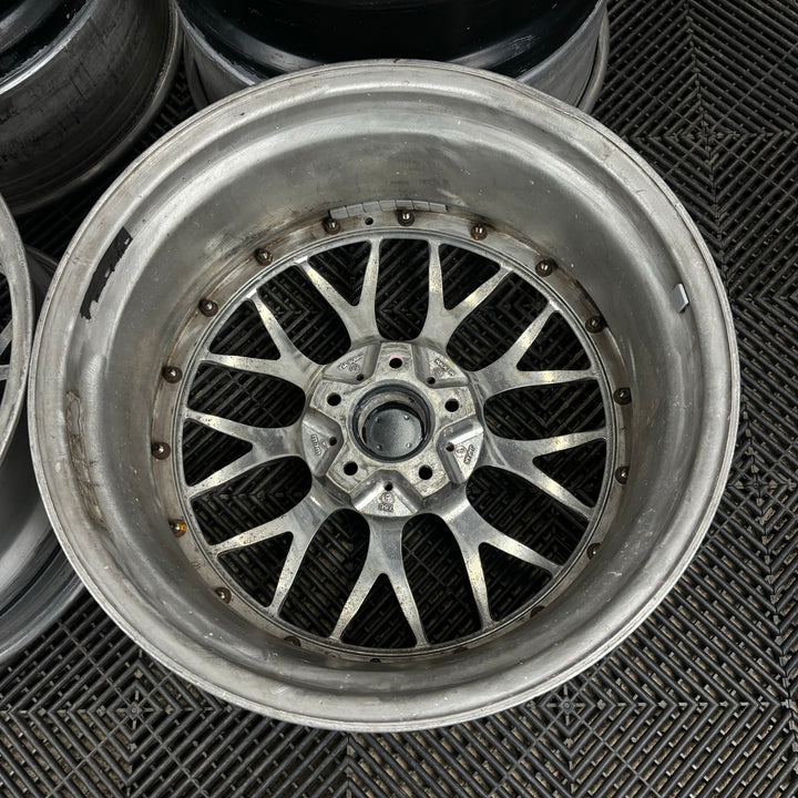 Weds Kranze Erm

5x114.3

18x9 +44

18x11.5 -6
