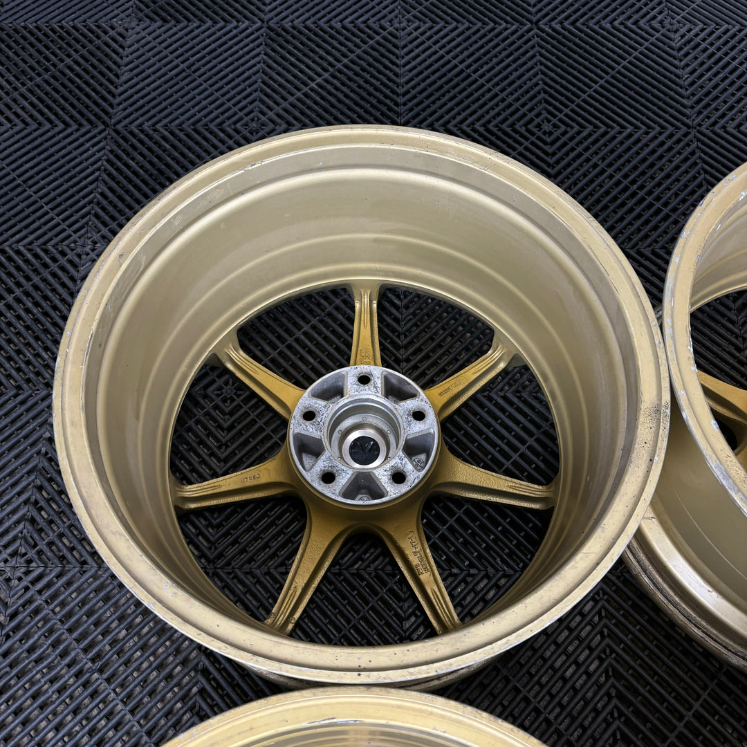 Advan AVS Model 7 / 5x114.3 / 17x8 +38 & 17x9 +38