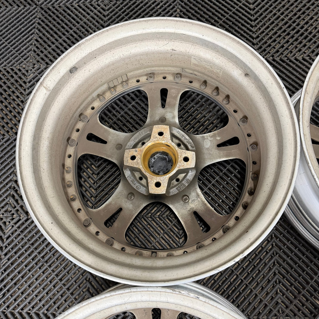 Weds Kranze Cerberus 1 | 4x100 | 17x8+38