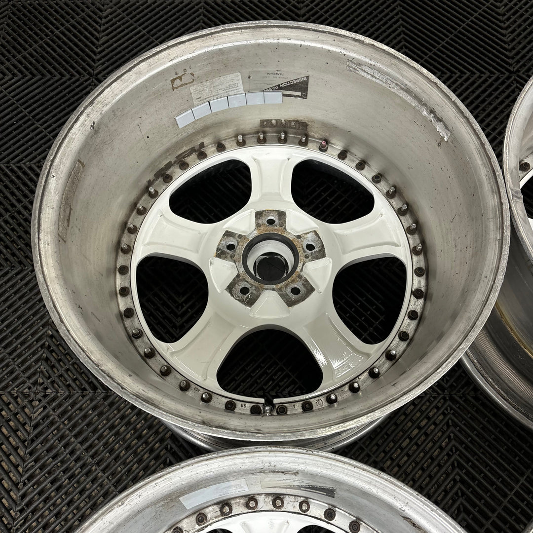 Work Evolution Stitch

5x114.3

18x8.5 +35

18x10.5 +19