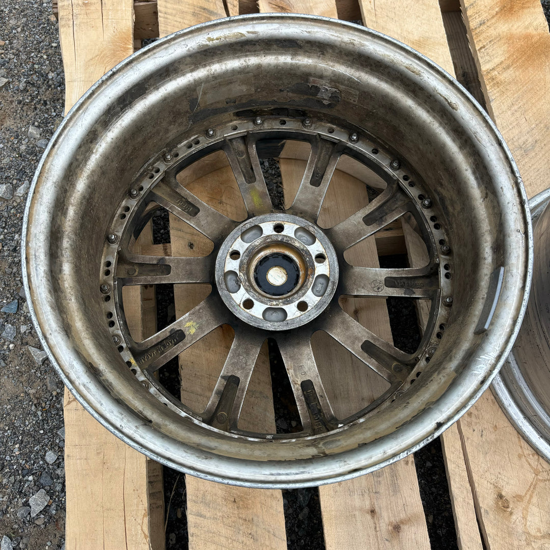 Weds Kranze Vishnu PAIR(2)

5x114.3

18x10.5 +13