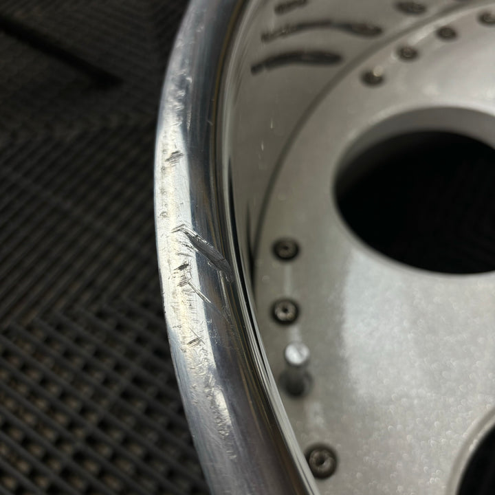 Concept Neeper Ghini

5x114.3

18x10 -16

18x11 -29