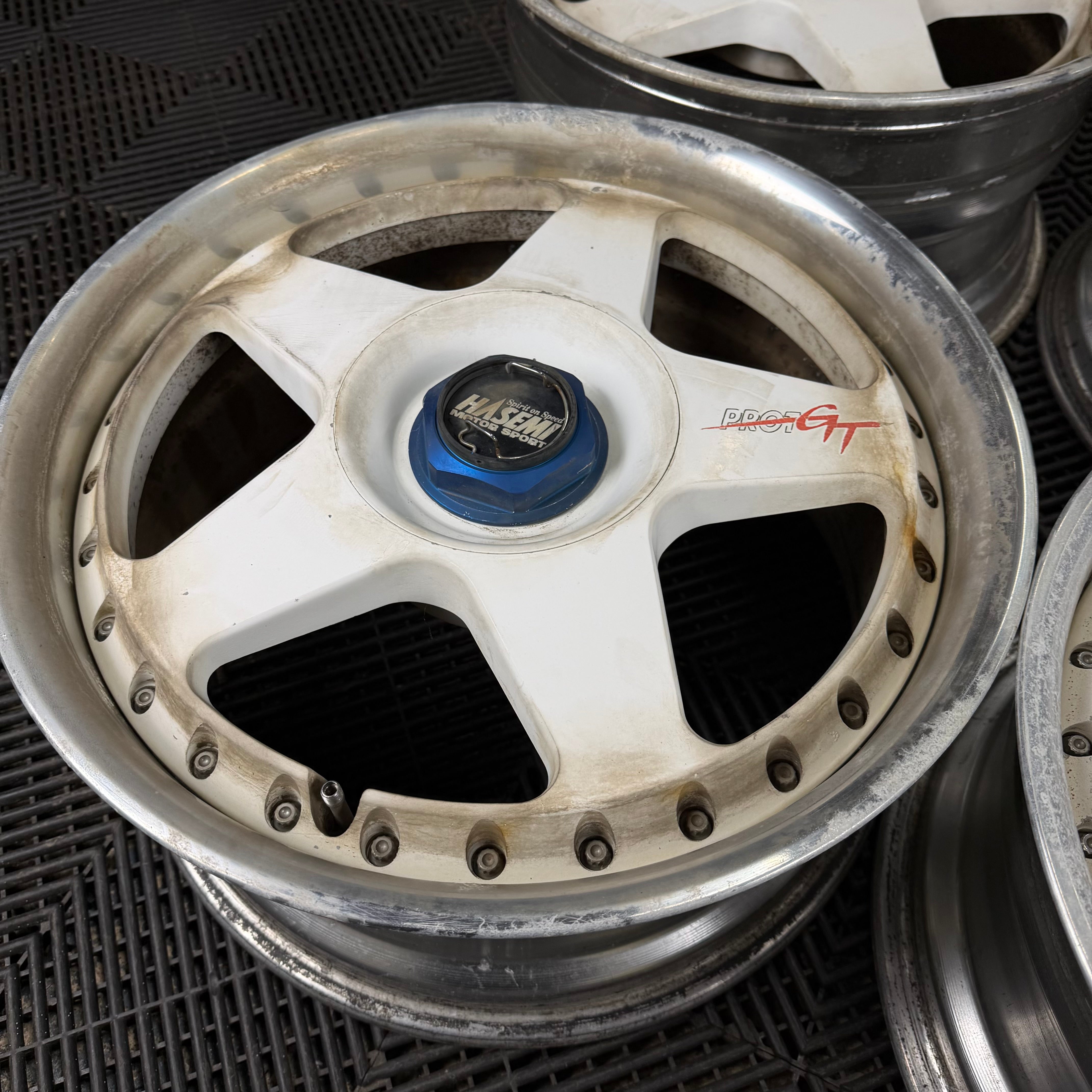 SSR Hasemi PROT-GT / 4x114.3 & 5x114.3 / 17x8 +35 & 17x9 +37