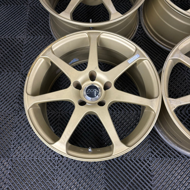 Advan AVS Model 7 / 5x114.3 / 17x8 +38 & 17x9 +38