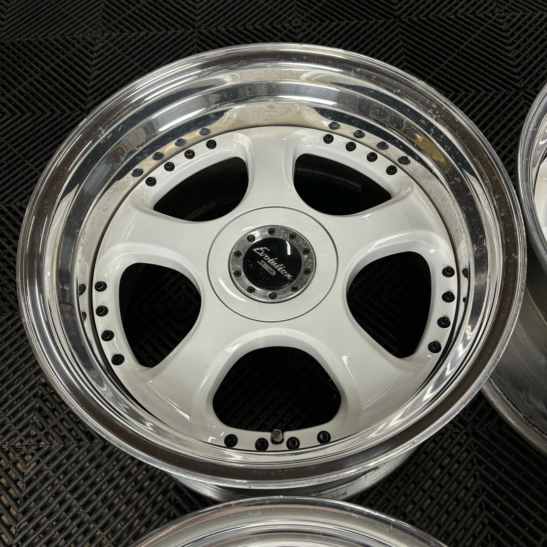 Work Evolution Stitch

5x114.3

18x8.5 +35

18x10.5 +19